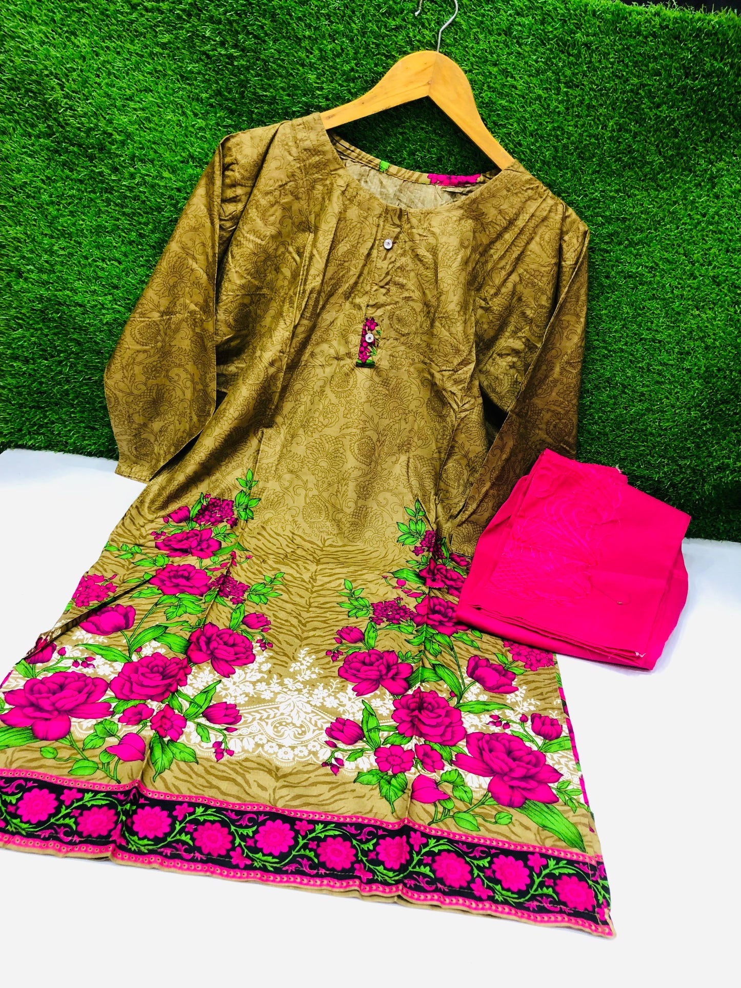 Stitched Classic Linen 2-Piece Outfit (9)