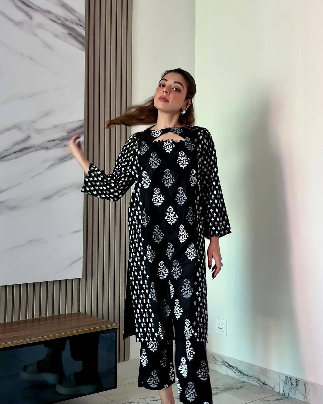 Bangali Design: Timeless Steam Printed Ensemble